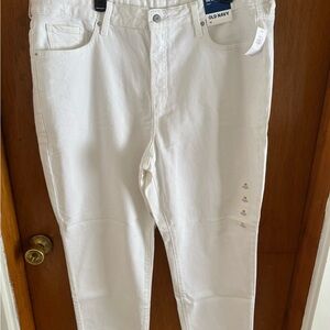 Old Navy Classic White Ankle Jeans